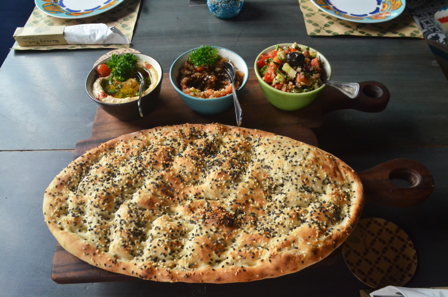 A Mezze platter at Warung Turki. — Jakarta Globe pic