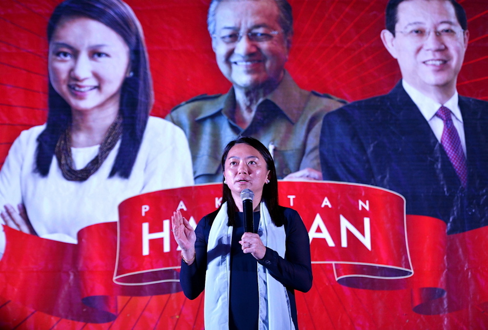 Hannah Yeoh speaks at the ceramah in Taman Tun Dr Ismail in Kuala Lumpur May 5, 2018. — Picture by Ham Abu Bakar