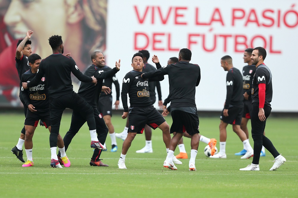 Peru's national soccer team during a training session in Lima May 24, 2018. u00e2u20acu201d Reuters pic 