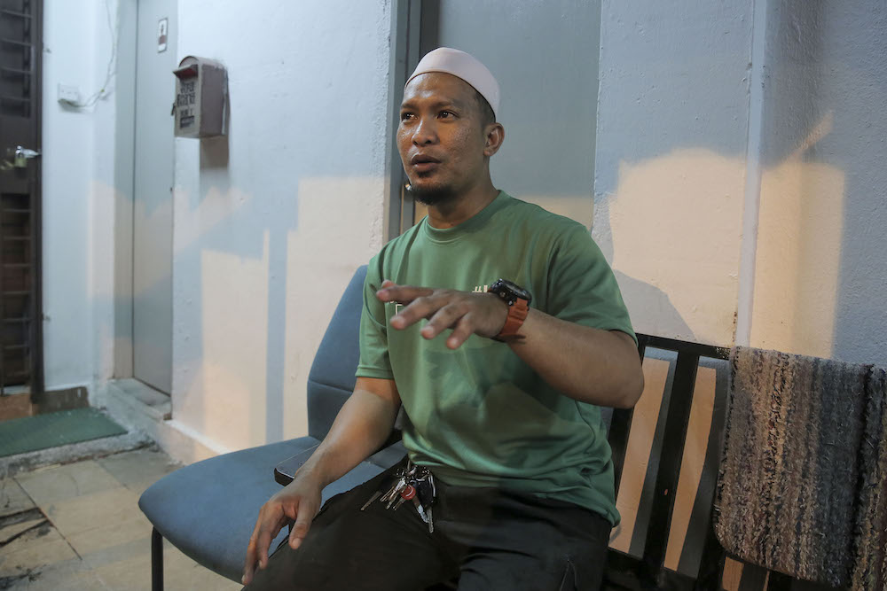 Raja Hazril Shah Raja Alang Shah speaks to Malay Mail during an interview in Kuala Lumpur May 4, 2018. — Picture by Yusof Mat Isa