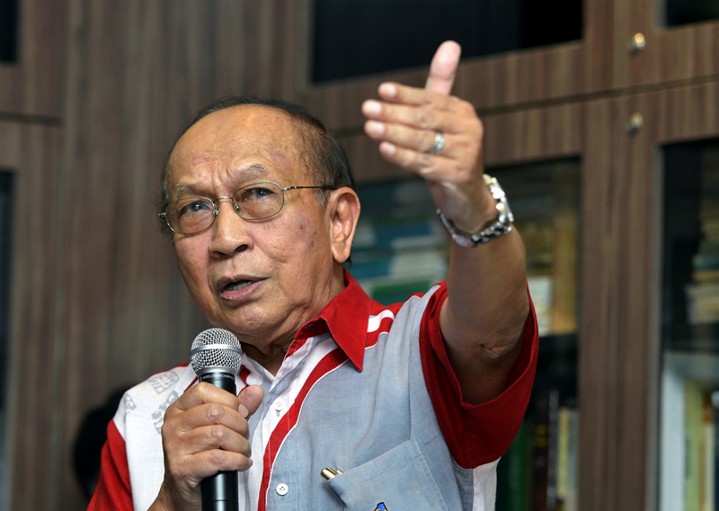 Tan Sri Rais Yatim speaks during the launch of the u00e2u20acu02dcHistory for Nation Buildingu00e2u20acu2122 book at Silverfish Books, Bangsar Village II, Kuala Lumpur May 6, 2018. u00e2u20acu201d Picture by Ham Abu Bakar