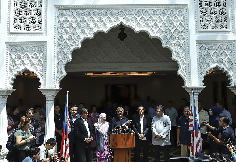 Prime Minister Tun Dr Mahathir Mohamad and other Pakatan leaders hold a news conference in Kuala Lumpur May 11, 2018. u00e2u20acu201d Picture by Azneal Ishak 