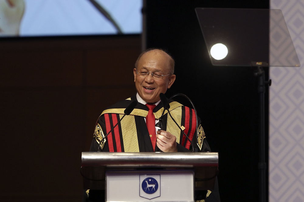 AICB chairman Tan Sri Azman Hashim speaks at 2nd Charted Banker Conferment and 21st Graduation Ceremony in Kuala Lumpur May 12, 2018. u00e2u20acu201d Picture by Yusof Mat Isa