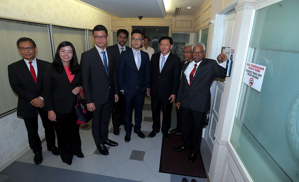 The new Perak state executive councillors clocking in on their first day at work in the State Secretariat in Ipoh May 21, 2018. u00e2u20acu201d Picture by Farhan Najib