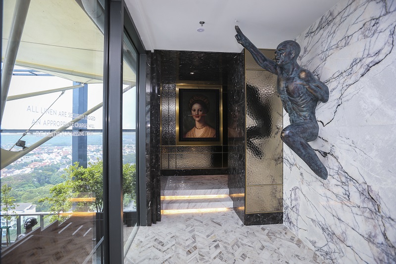 The artsy entrance of the female changing rooms.