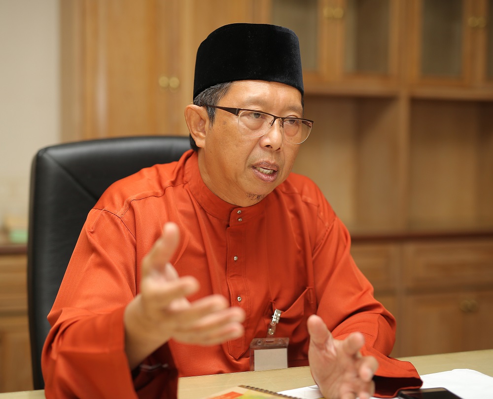 Perak investment and corridor exco Datuk Seri Nizar Jamaluddin speaks to Malay Mail during an interview in Ipoh May 30, 2018. u00e2u20acu201d Picture by Marcus Pheong