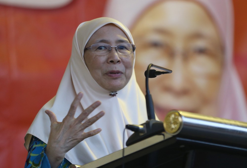 Deputy Prime Minister Datuk Seri Dr Wan Azizah Wan Ismail speaks during a buka puasa event at Lembah Pantai May 29, 2018. u00e2u20acu201d Picture Razak Ghazali