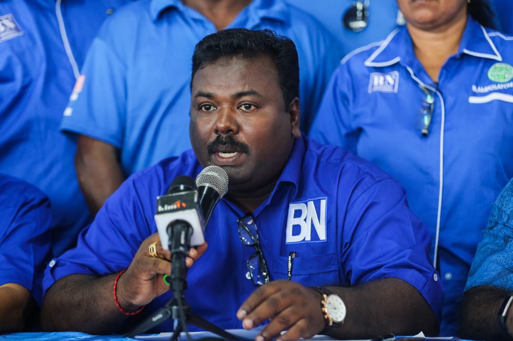 Barisan National candidate for P111 Kota Raja, V Gunalan speaks to media during a press conference in the Kota Raja BN command centre May 1,2018. — Picture by Ahmad Zamzahuri