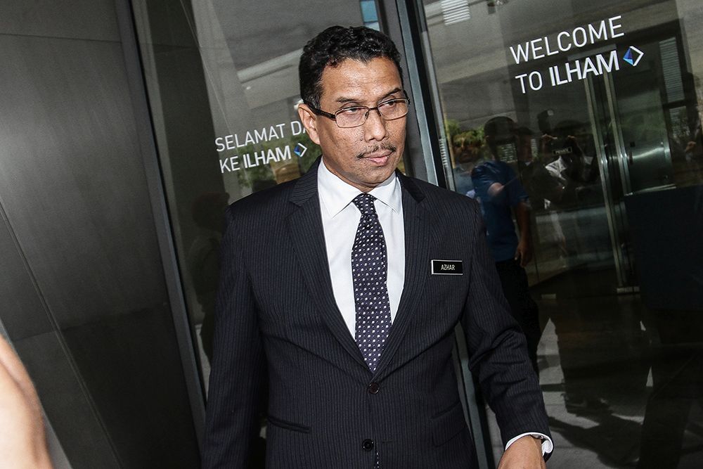Director General of Majlis Amanah Rakyat Datuk Azhar Abdul Manaf is seen outside Ilham Gallery, Kuala Lumpur on May 31, 2018. u00e2u20acu201d Picture by Miera Zulyana 