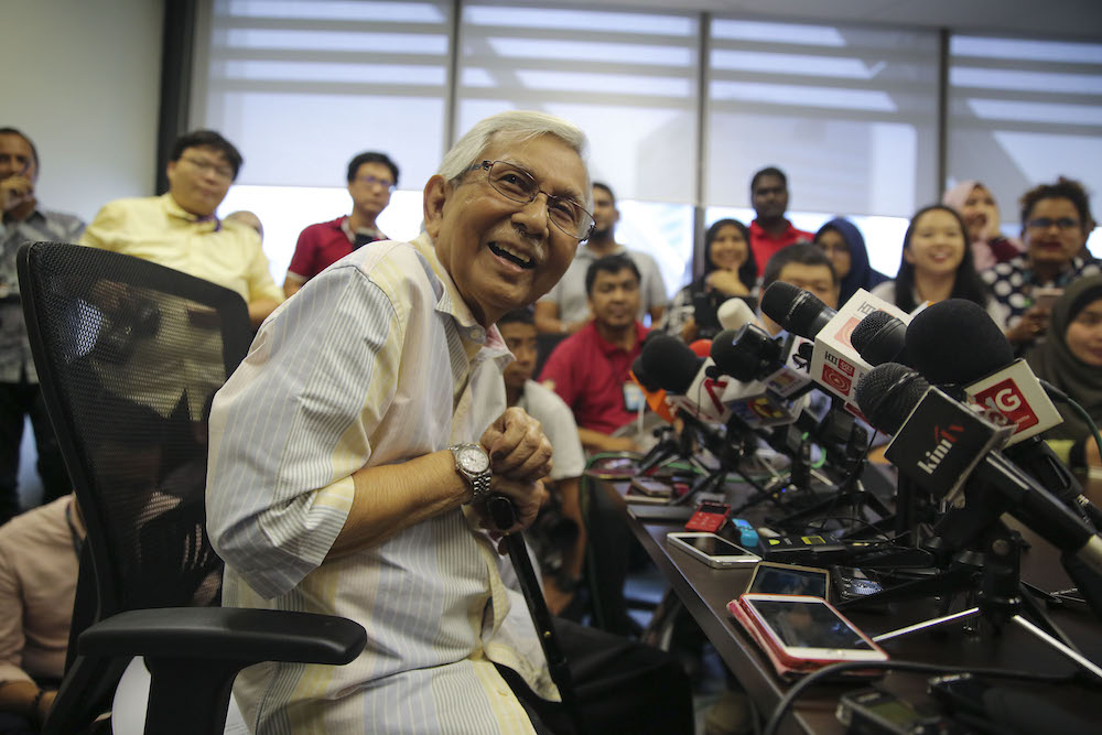 Tun Daim Zainuddin speaks during a press conference at Ilham Tower in Kuala Lumpur May 18, 2018. u00e2u20acu201d Picture by Yusof Mat Isa