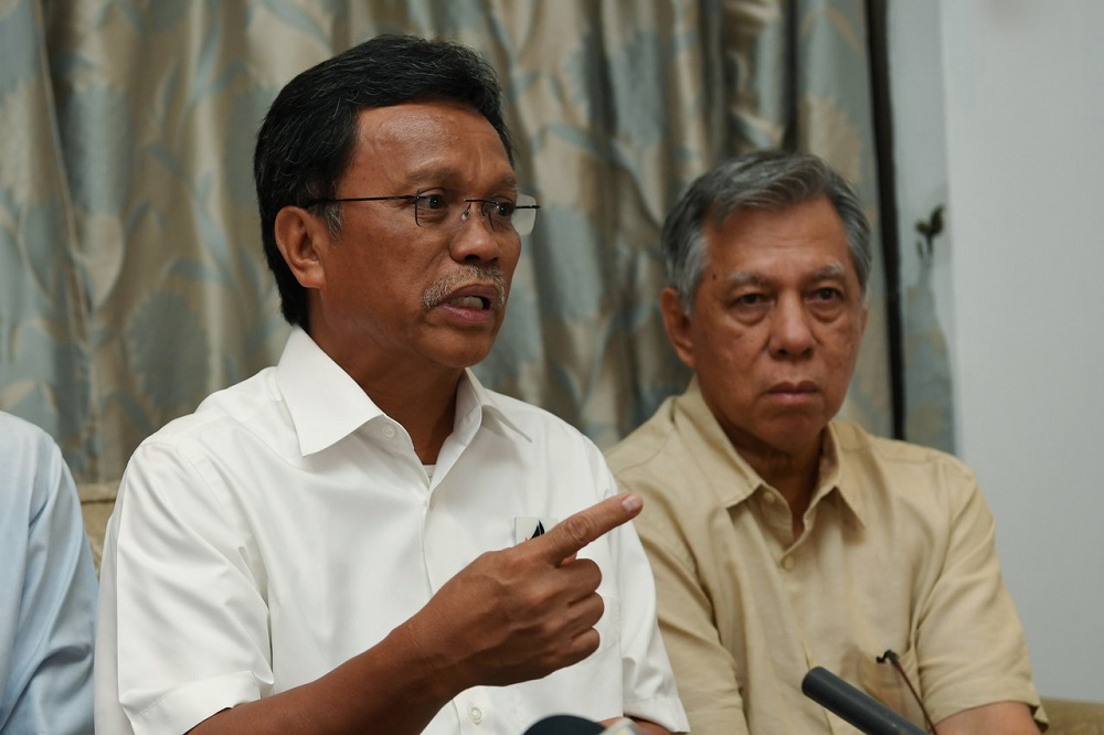 Parti Warisan Sabah president Datuk Seri Shafie Apdal (left) speaks during a press conference in Kota Kinabalu May 11, 2018. u00e2u20acu201d Bernama pic