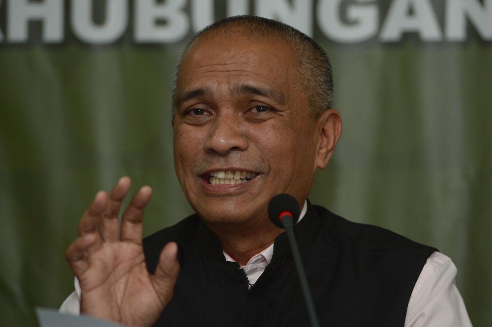 Selangor PAS Election Director Roslan Shahir speaks during a press conference at the partyu00e2u20acu2122s liaison office in Shah Alam May 8, 2018. u00e2u20acu201d Picture by Mukhriz Hazim