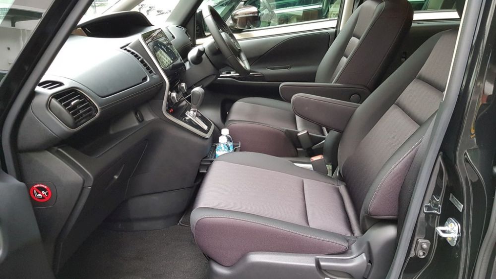 The so-called Zero Gravity seats are supposed to minimize road fatigue. — Picture by YS Khong