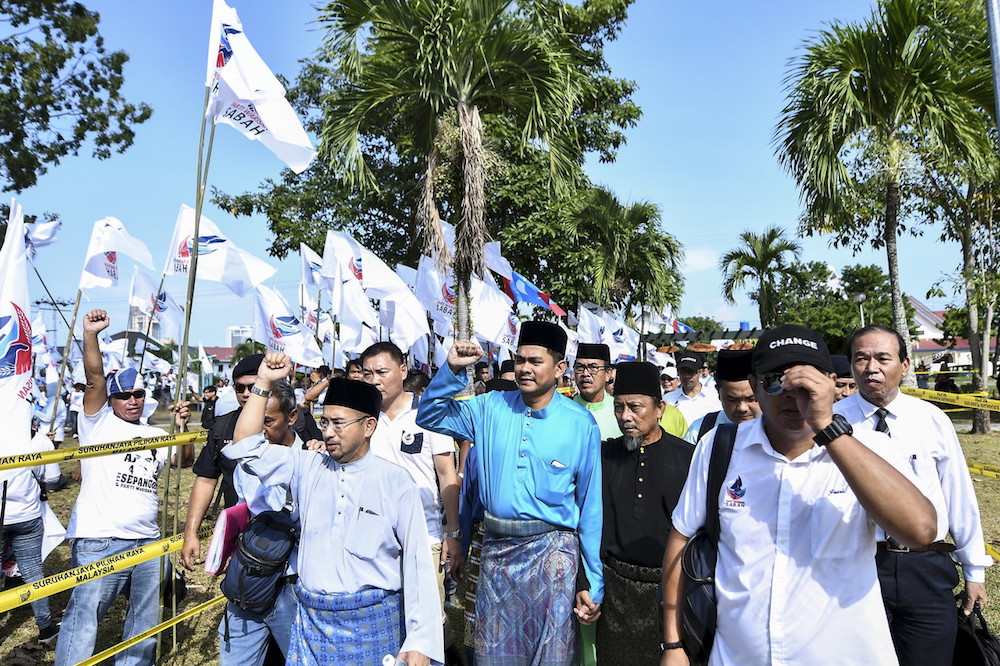 Parti Warisan Sabahu00e2u20acu2122s Sepanggar candidate Datuk Azis Jamman arrives at the nomination centre in Kota Kinabalu April 28, 2018. u00e2u20acu201d Bernama pic