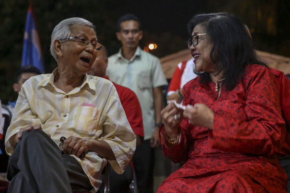 Tun Daim Zainuddin and Tan Sri Rafidah Aziz are pictured during a ceramah at Taman Bukit Piatu Mutiara, Melaka May 4, 2018. u00e2u20acu201d Picture by Yusof Mat Isa
