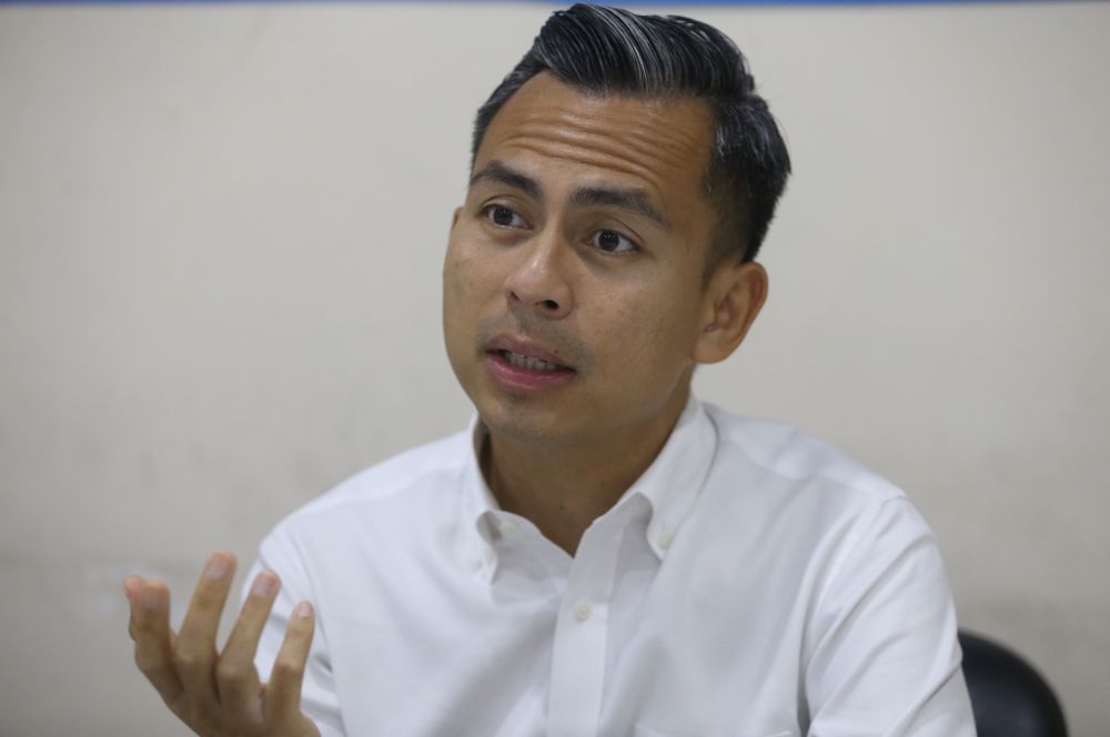 Fahmi Fadzil speaks to Malay Mail May 31, 2018. u00e2u20acu201d Picture by Zuraneeza Zulkifli