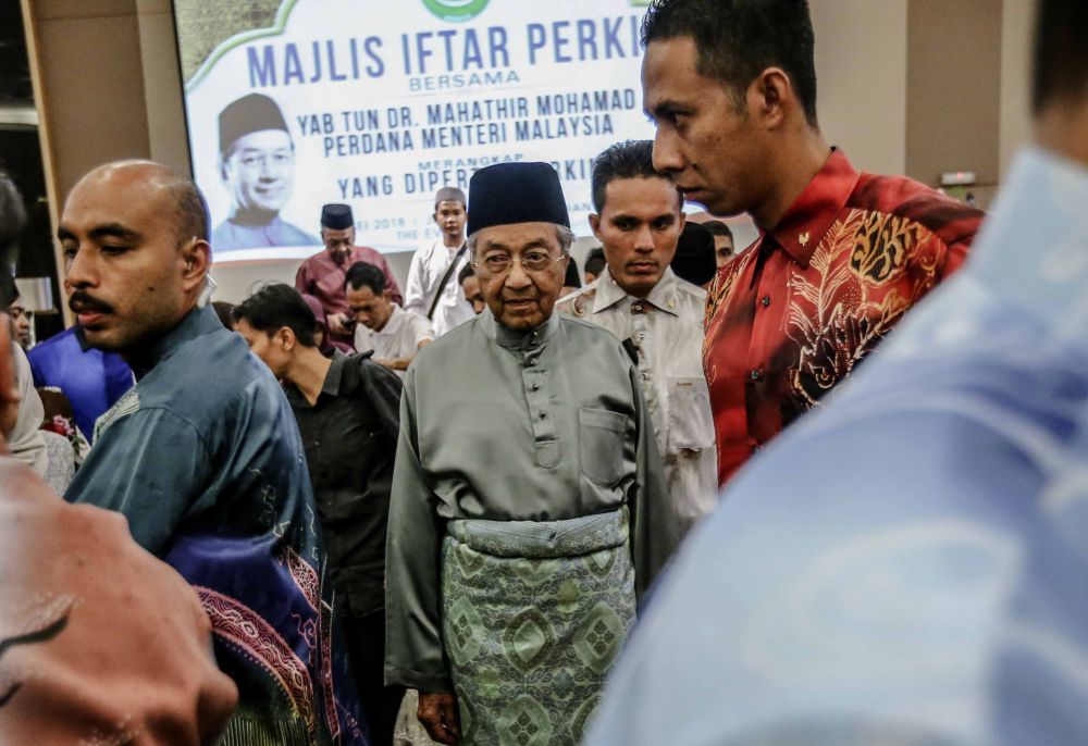Prime Minister Tun Dr Mahathir Mohamad leaves after the Ramadan Iftar with Perkim in Putrajaya May 25, 2018. u00e2u20acu2022 Picture by Firdaus Latif 