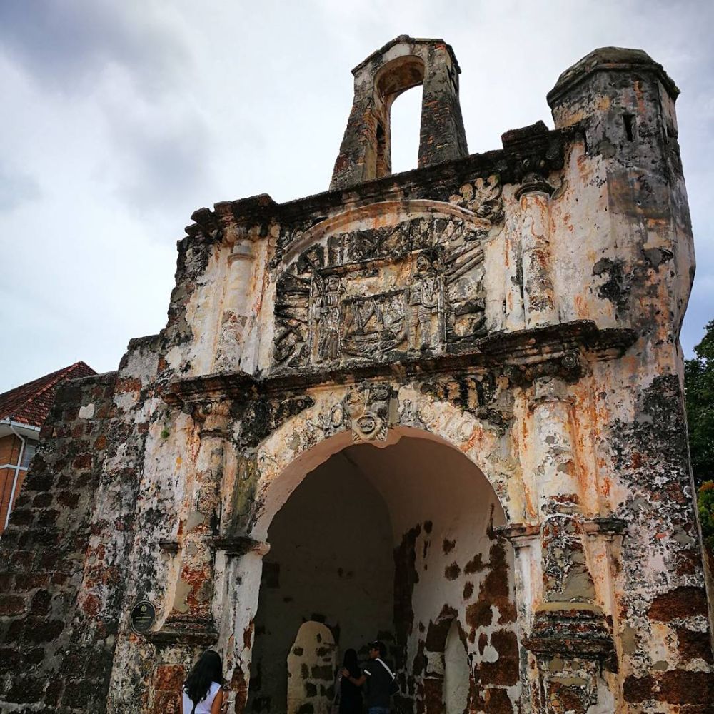 A tower that was part of Melaka’s Fort Santiago was excavated in 2003. ― Picture via Instagram/Suzanne Lam
