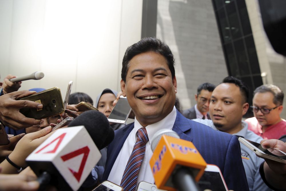 FGV group president and CEO Datuk Zakaria Arshad speaks to journalist outside the Ilham Tower in Kuala Lumpur on May 18, 2018. u00e2u20acu201d Picture by Yusof Mat Isa