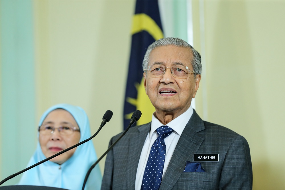 Prime Minister Tun Dr Mahathir Mohamad speaks during a press conference after the Cabinet meeting in Putrajaya June 6, 2018. u00e2u20acu201d Picture by Ahmad Zamzahuri