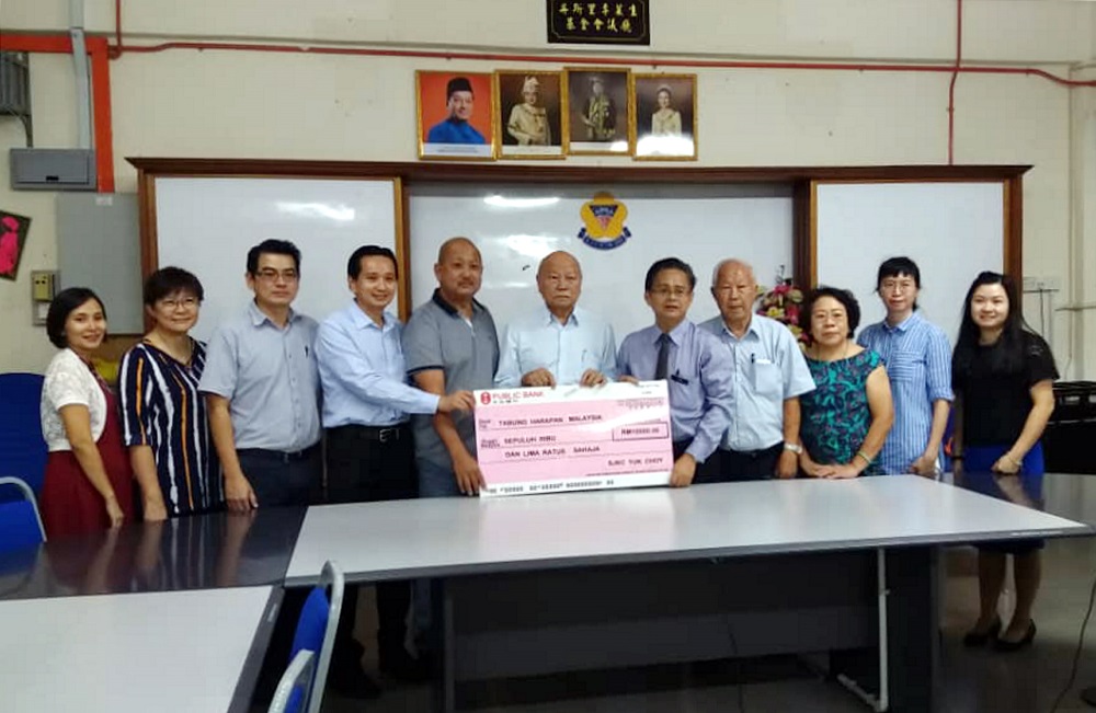 Headmaster Lai Leong Wah said the fund raiser was conducted over three days from Tuesday to Thursday. — Picture by Sylvia Looi