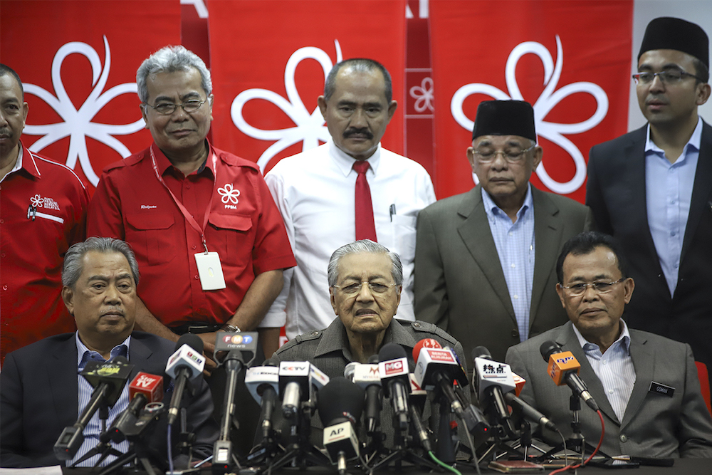 Prime Minister Tun Dr Mahathir Mohamad holds a press conference at Menara Yayasan Selangor in Petaling Jaya June 25, 2018. u00e2u20acu201d Picture by Azneal Ishak