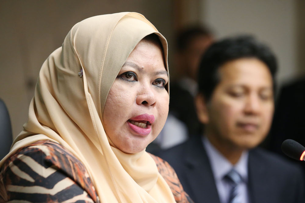 Rural and Regional Development Minister Rina Harun speaks at a special press conference in Putrajaya June 27, 2018. u00e2u20acu201d Picture by Azinuddin Ghazali 