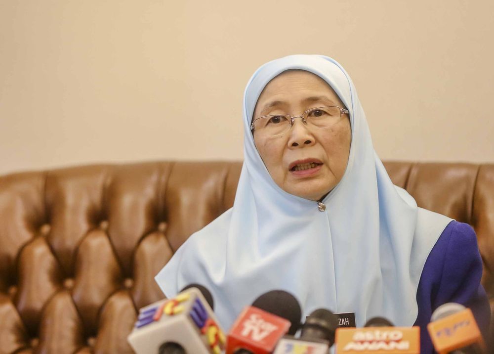 Deputy Prime Minister Datuk Seri Dr Wan Azizah Wan Ismail speaks during a press conference at Perdana Putra Complex in Putrajaya, June 8, 2018. u00e2u20acu201d Picture by Firdaus Latif