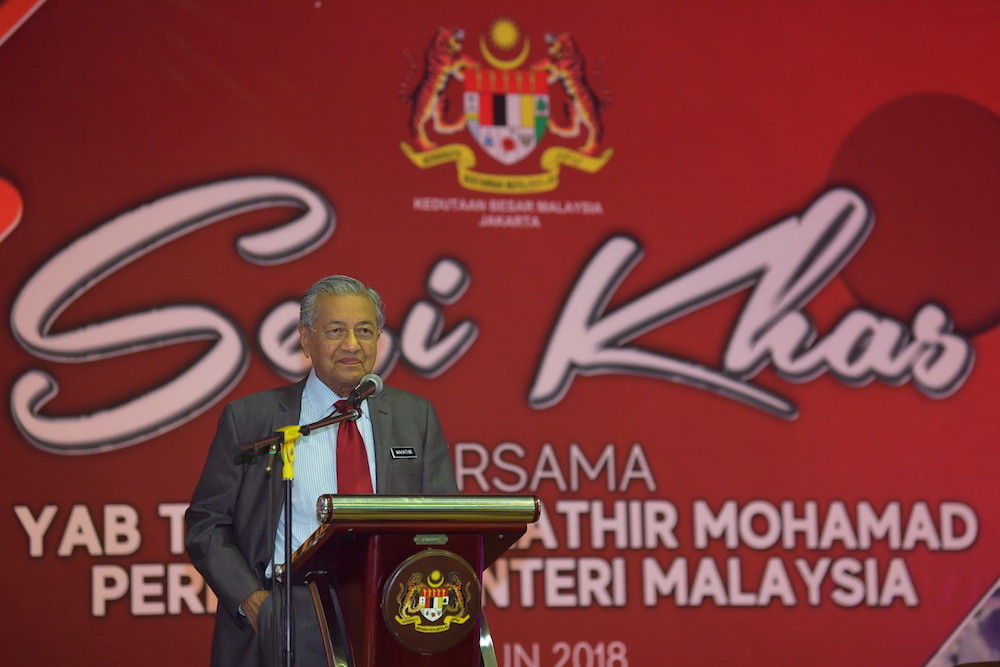 Tun Dr Mahathir Mohamad gives a speech at the Malaysian Embassy in Jakarta June 28, 2018. u00e2u20acu201d Bernama pic