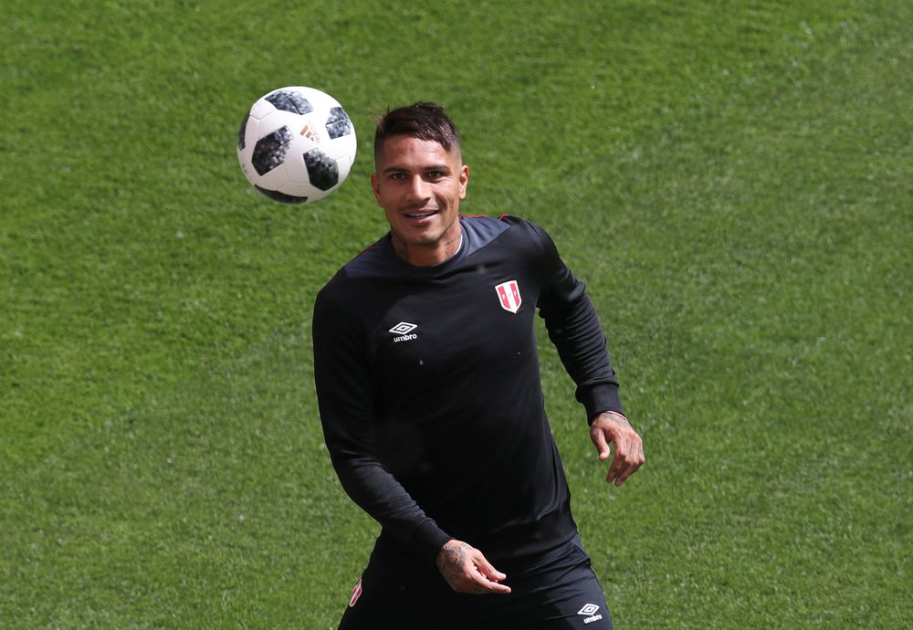 Paolo Guerrero trains at Mordovia Arena, Saransk, Russia, June 15, 2018. u00e2u20acu201d Reuters pic