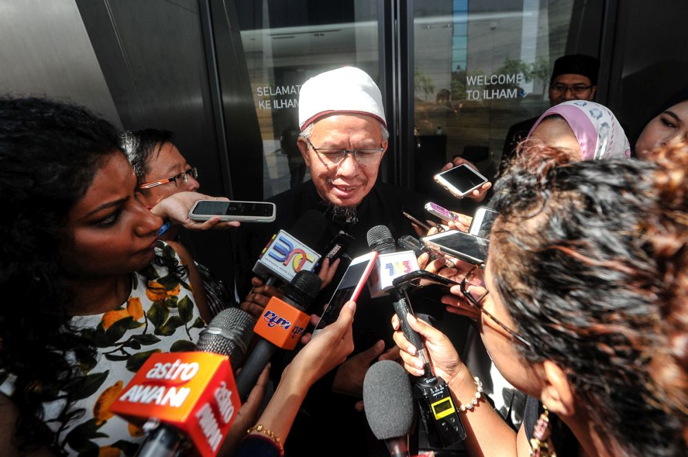 Federal Territories Mufti Datuk Dr. Hj. Zulkifli Mohamad al-Bakri speaks to reporters in front of the Ilham Tower, Kuala Lumpur June 7, 2018. u00e2u20acu201d Picture by Shafwan Zaidon