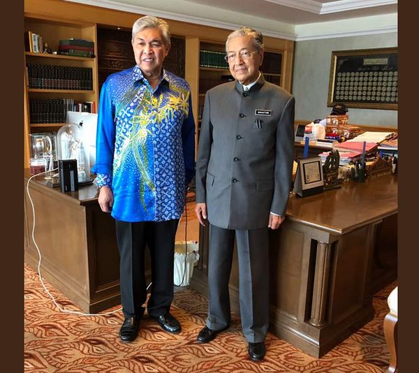 Ahmad Zahid tweeted a photo of him with Prime Minister Tun Dr Mahathir Mohamad earlier today.