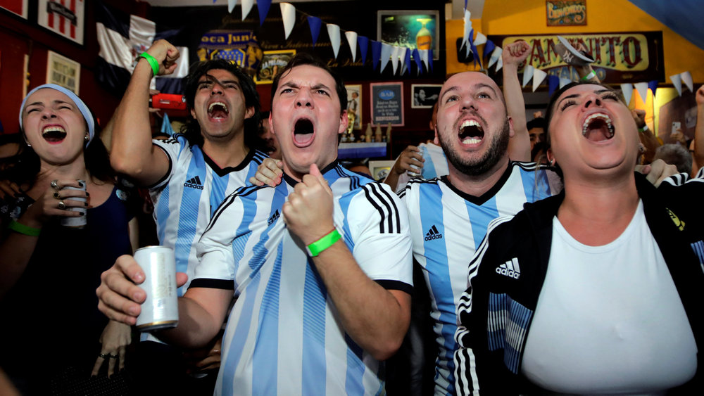 Fans react at an Argentinian restaurant in Sao Paulo, Brazil June 26, 2018 during the World Cup Group D between Nigeria vs Argentina. u00e2u20acu201d Reuters pic