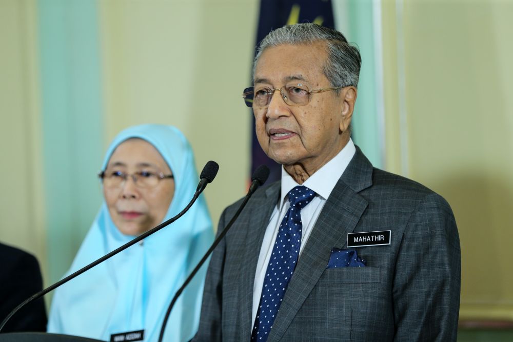 Tun Dr Mahathir Mohamad speaks at a press conference after chairing the weekly Cabinet meeting at Kompleks Perdana Putra in Putrajaya June 6, 2018. u00e2u20acu2022 Picture by Ahmad Zamzahuri