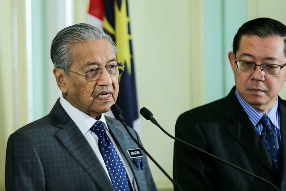 Tun Dr Mahathir Mohamad speaks at a press conference after chairing the weekly Cabinet meeting at Kompleks Perdana Putra in Putrajaya June 6, 2018. u00e2u20acu2022 Picture by Ahmad Zamzahuri