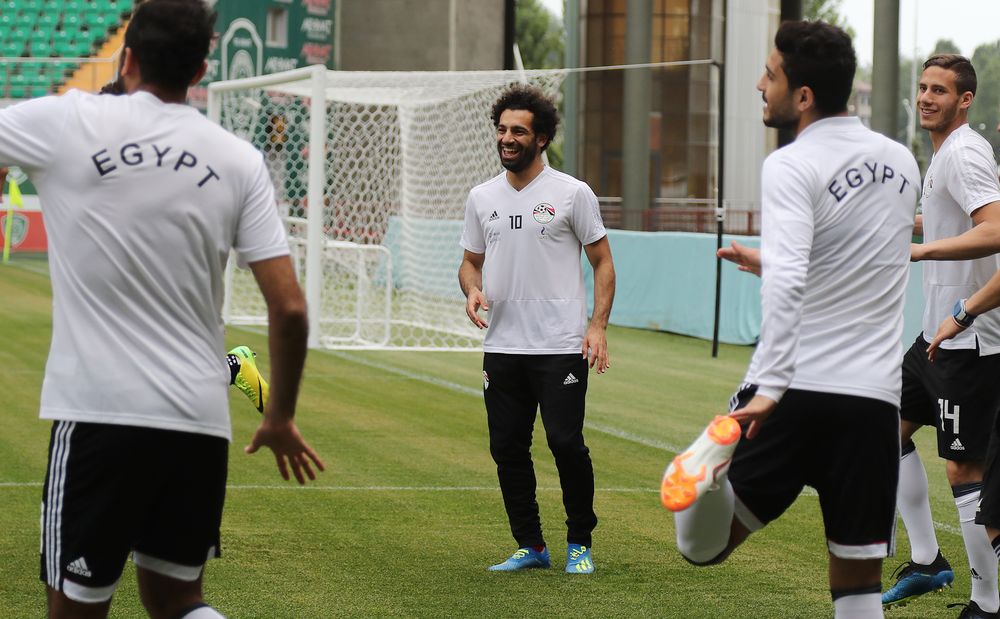Egyptu00e2u20acu2122s forward Mohamed Salah (centre) attends a training session with teammates during the Russia 2018 World Cup football tournament at the Akhmat Arena stadium in Grozny on June 16, 2018. u00e2u20acu201d AFP pic