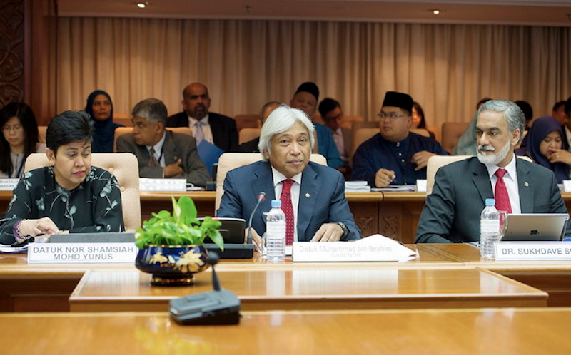 Nor Shamsiah (left) is among the candidates being considered to succeed Governor Tan Sri Muhammad Ibrahim if he resigns. u00e2u20acu201d Bernama pic