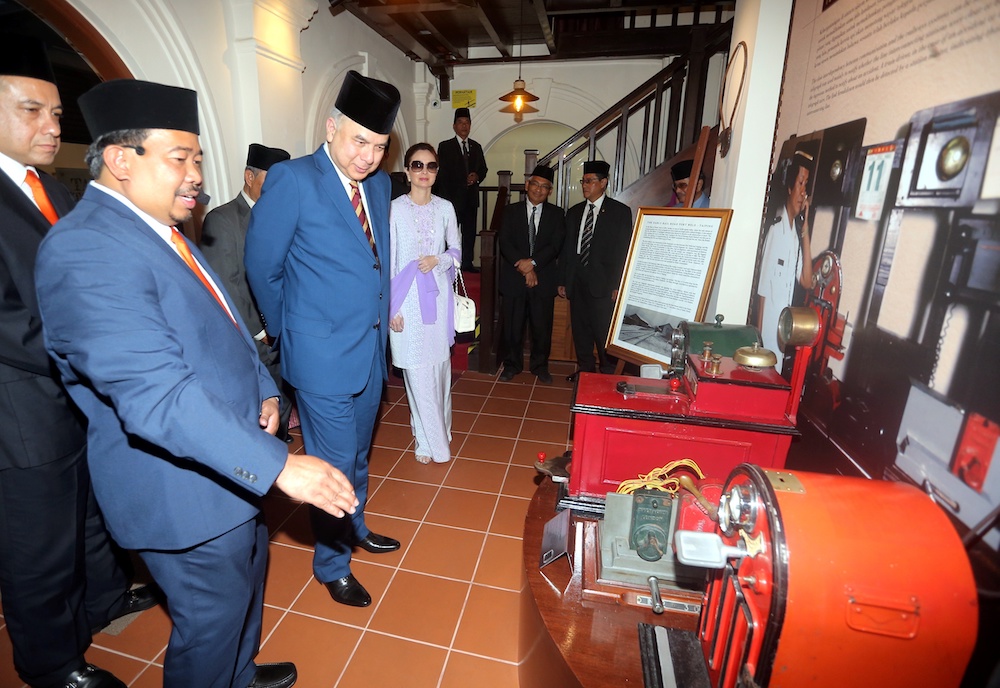Sultan of Perak Sultan Nazrin Muizzuddin Shah visits the Telegraph Museum in Taiping after the official launching of the museum, July 16, 2018. u00e2u20acu201d Picture by Farhan Najib