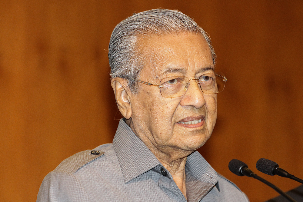 Tun Dr Mahathir Mohamad speaks during a press conference in Putrajaya July 9, 2018. u00e2u20acu201d Picture by Miera Zulyana