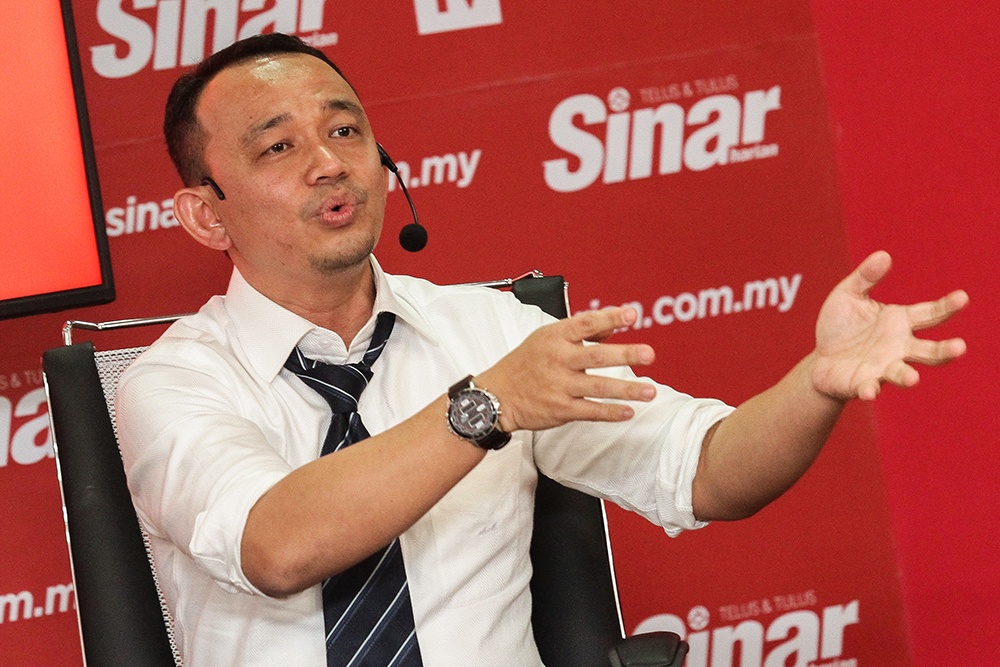 Education Minister Maszlee Malik speaks during a Bicara Minda programme at Sinar Harianu00e2u20acu2122s office in Shah Alam July 19, 2018. u00e2u20acu201d Picture by Miera Zulyana