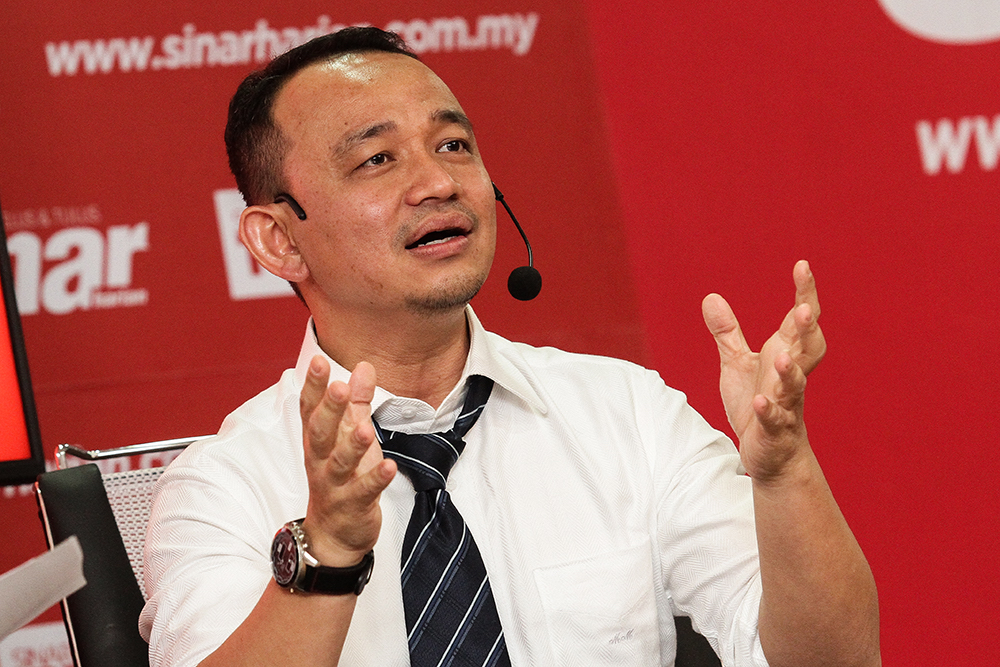 Education Minister Maszlee Malik speaks during a Bicara Minda programme at Sinar Harianu00e2u20acu2122s office in Shah Alam July 19, 2018. u00e2u20acu201d Picture by Miera Zulyana
