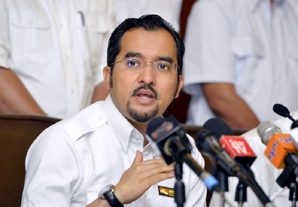 Umno Youth chief Datuk Asyraf Wajdi Dusuki speaks during a press conference in Kuala Lumpur July 19, 2018. u00e2u20acu201d Picture by Ham Abu Bakar 