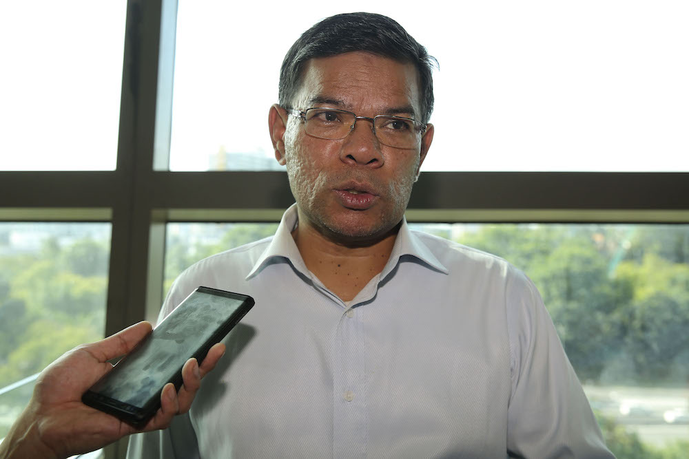 PKR secretary-general, Datuk Saifuddin Nasution Ismail, speaks to reporters in Shah Alam July 20, 2018. u00e2u20acu201d Picture by Yusof Mat Isa