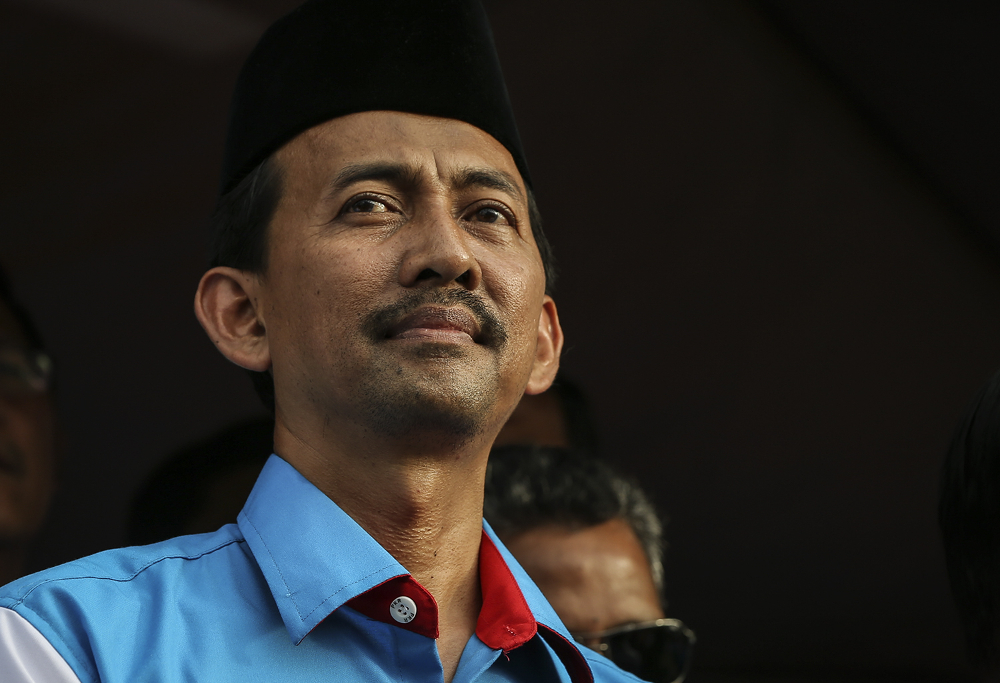 PKRu00e2u20acu2122s candidate for the Sungai Kandis by-election Mohd Zawawi Ahmad Mughni is seen during the launch of Pakatan Harapanu00e2u20acu2122s operation centre at Bukit Kemuning July 22, 2018. u00e2u20acu201d Picture by Azneal Ishak 