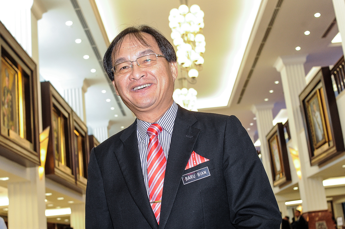 Works Minister Baru Bian said without Sabah and Sarawak in the federation of Malaysia, the country would be the poorer for it, and less colourful. — Picture by Shafwan Zaidon