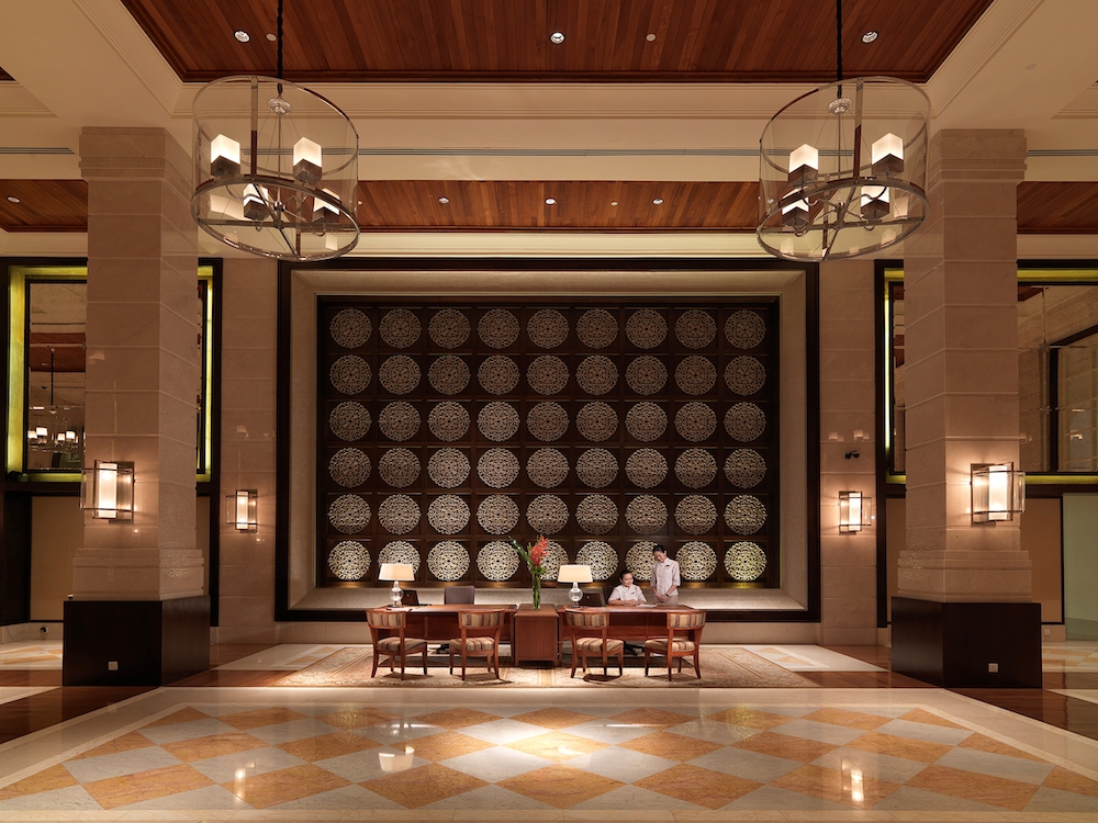 The lobby with its high ceiling reflects the grandeur of a bygone era.