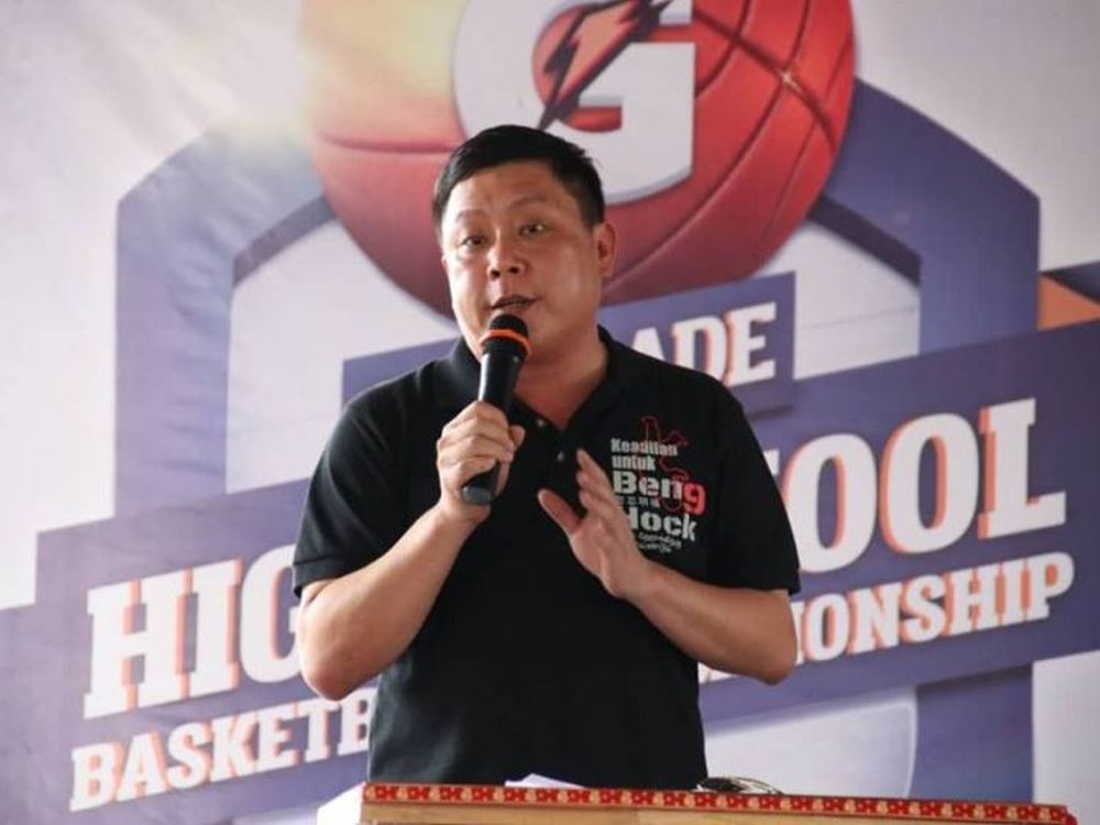Amirudin Shari menyifatkan Eddie Ng (foto) seorang wakil rakyat yang dedikasi untuk penduduk Balakong dan komited mewakili suara mereka dalam DUN. u00e2u20acu201d Foto ihsan Facebook/Eddie Ng Tien Chee 