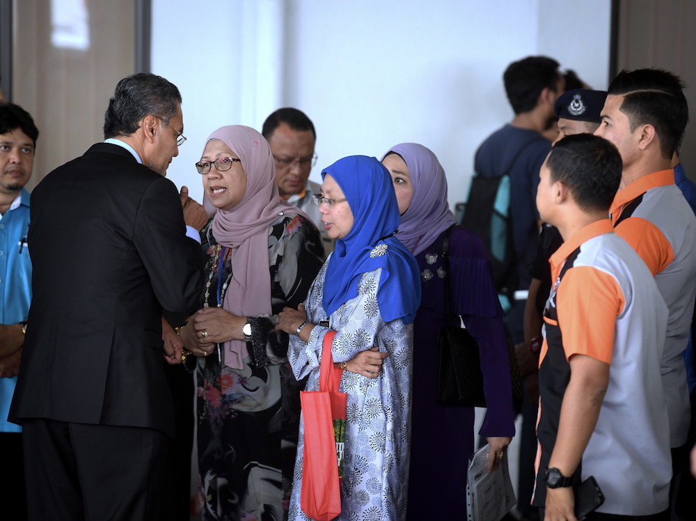 Health Minister Dzulkefly Ahmad visits the family of Adam Rayqal Mohd Sufi at Hospital Kuala Lumpur July 4, 2018. u00e2u20acu201d Bernama pic
