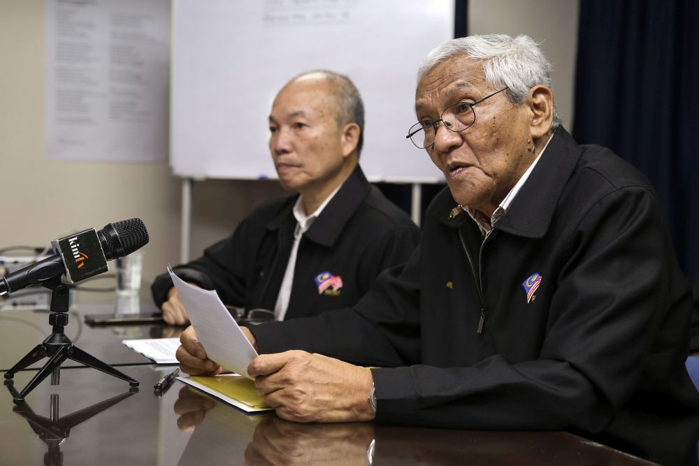 Patriot president Brig Jen (Rtd) Datuk Mohamed Arshad Raji speaks during a press conference in Subang July 24, 2018. u00e2u20acu201d Picture by Yusof Mat Isa