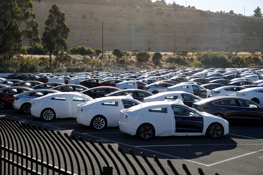 A parking lot of predominantly new Tesla Model 3 electric vehicles is seen in Richmond, California, June 22, 2018. u00e2u20acu201d Reuters pic